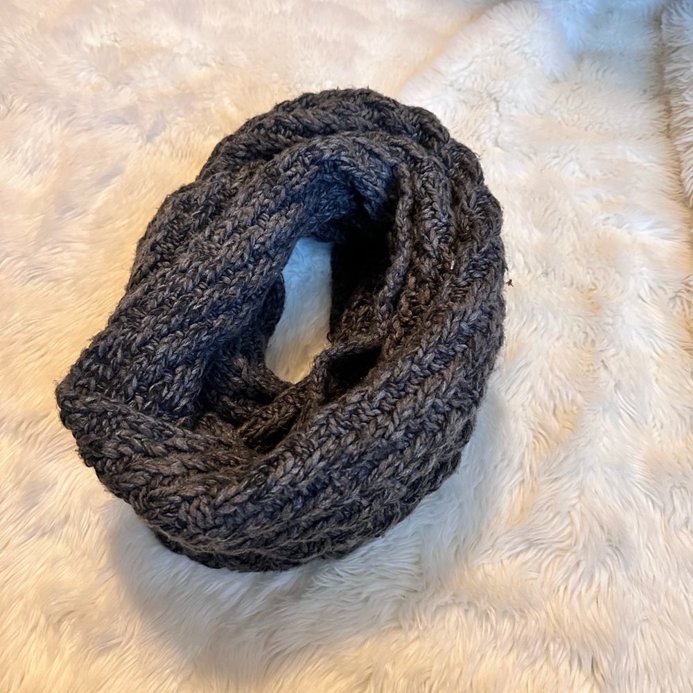 Gap infinity scarf, one size